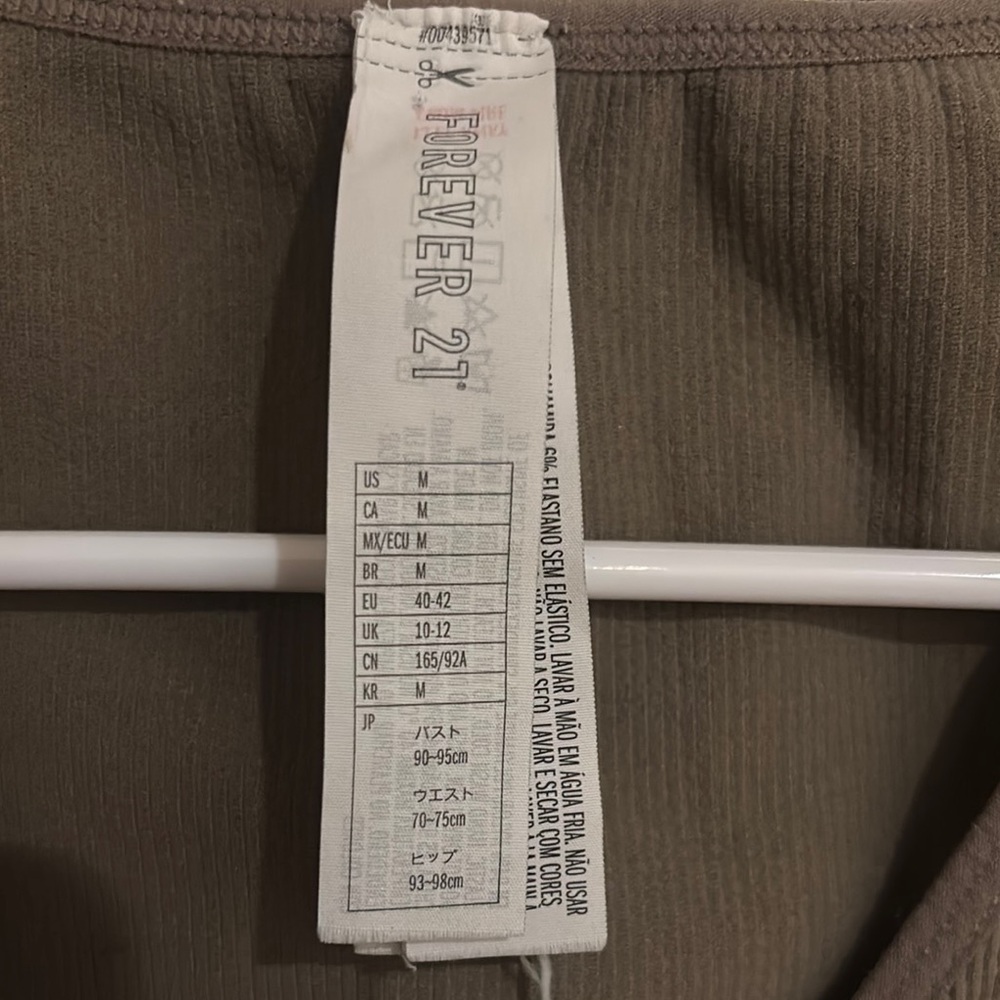 Olive Green Sleeveless Crop Top - Picture 6 of 8